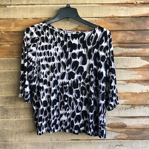 Leota 3/4 sleeve blouse